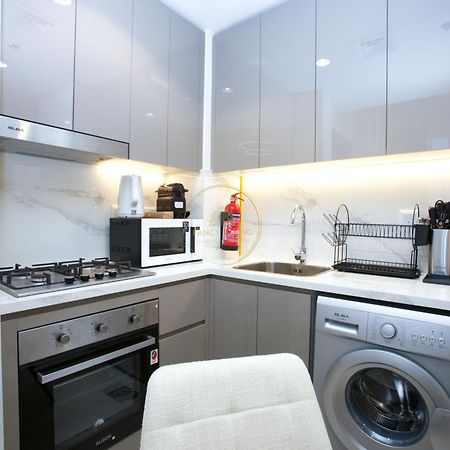 Standard 2Bhk Located In Azizi Riviera 46 迪拜 外观 照片