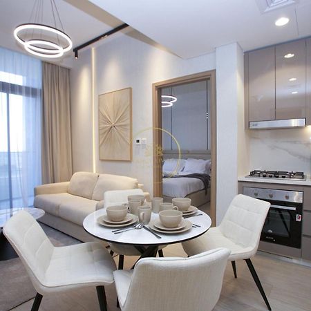 Standard 2Bhk Located In Azizi Riviera 46 迪拜 外观 照片