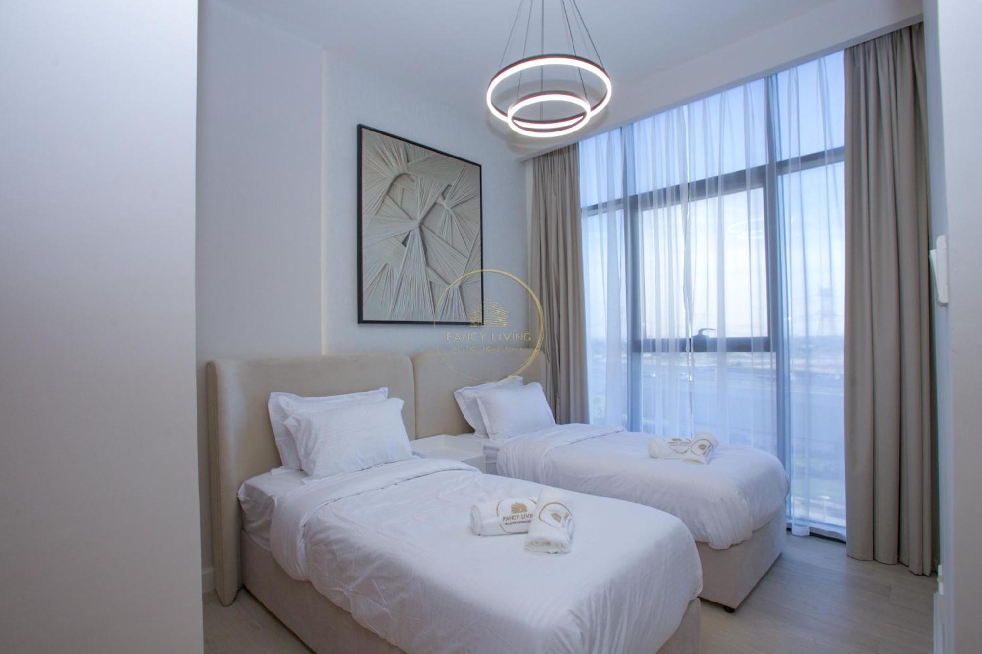 Standard 2Bhk Located In Azizi Riviera 46 迪拜 外观 照片